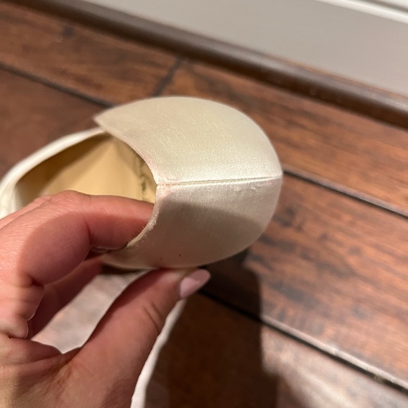 Christian Louboutin Caroletta 100 Satin Size 40.5 (Off White) - Picture 5 of 10